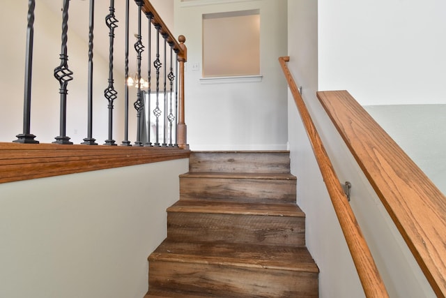 1409 N Nixon Dr, Pontiac, IL 61764 - view of stairway