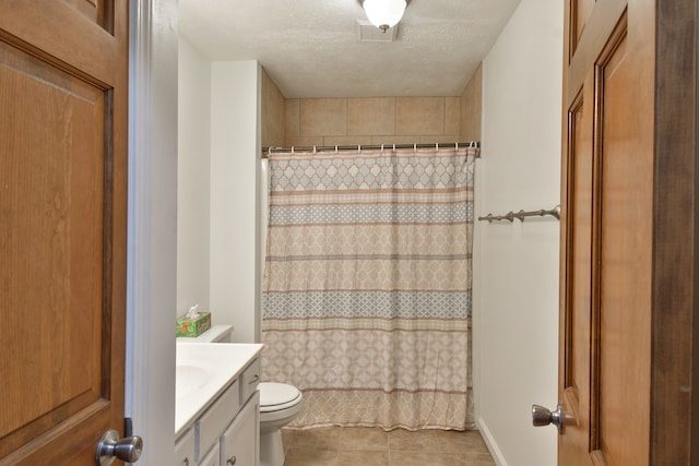 1409 N Nixon Dr, Pontiac, IL 61764 - bathroom with vanity, tile patterned flooring, and a shower with curtain