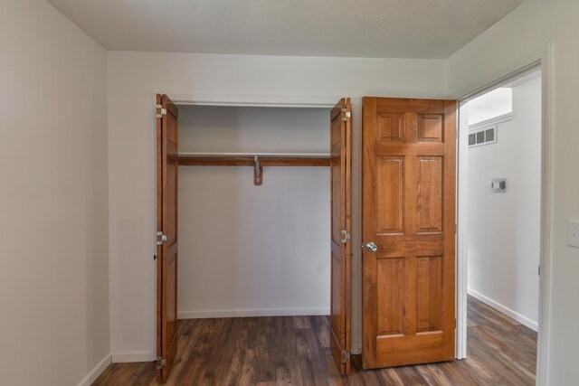 1409 N Nixon Dr, Pontiac, IL 61764 - view of closet