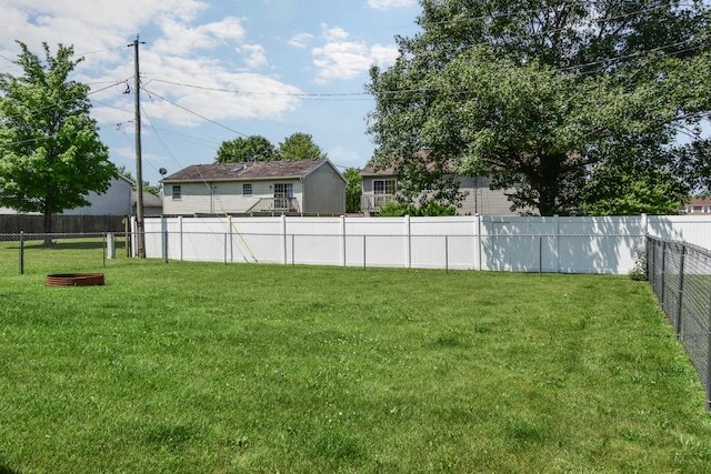 1409 N Nixon Dr, Pontiac, IL 61764 - view of fenced backyard