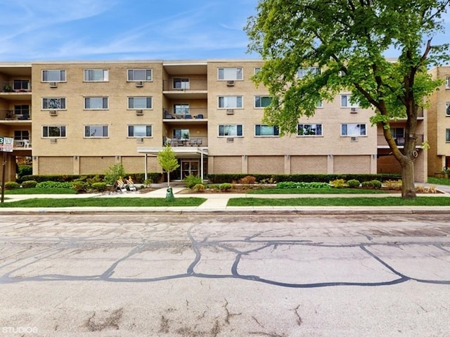 425 Home Ave Unit 3H, Oak Park, IL 60302 - photo 1