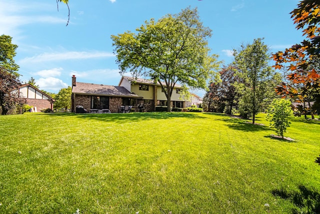 8353 Arrowhead Ln, Orland Park, IL 60462 - view of grassy yard