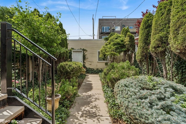 2249 W Warren Blvd, Chicago, IL 60612 - view of yard