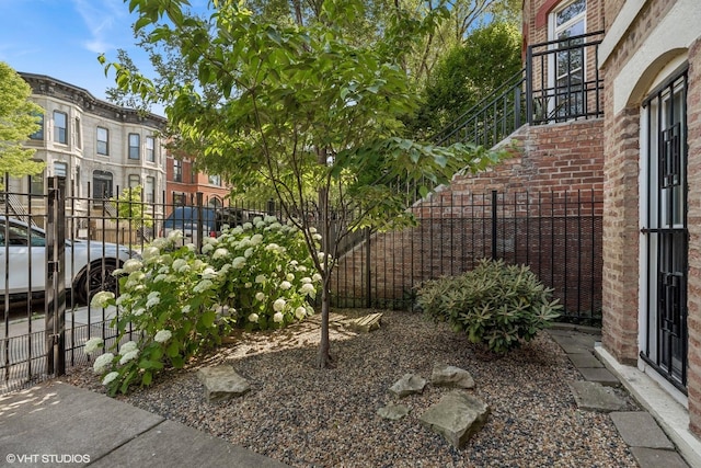 2249 W Warren Blvd, Chicago, IL 60612 - view of yard