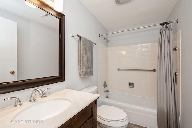 521 Coventry Ln Unit 3, Crystal Lake, IL 60014 - full bath with shower / bathtub combination with curtain and vanity