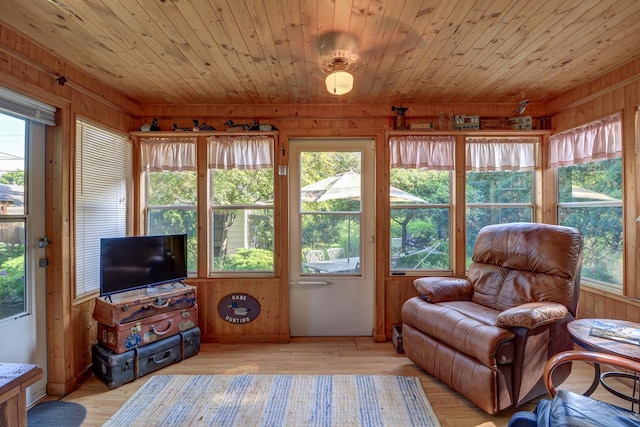 410 W 12th St, Sterling, IL 61081 - view of sunroom / solarium