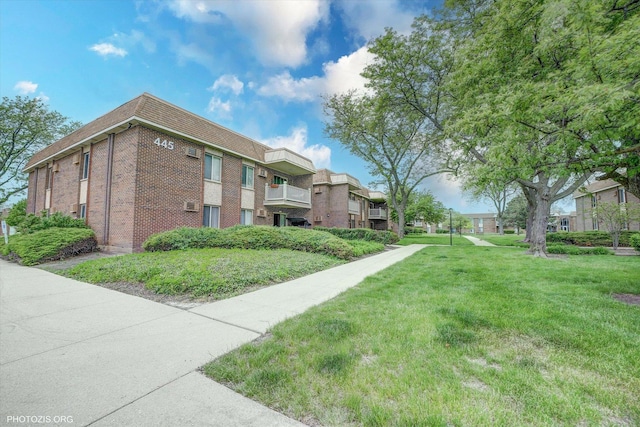 461 N Jonathan Dr Unit 204, Palatine, IL 60074 - view of property's community featuring a lawn