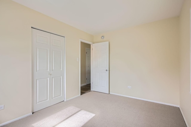 4723 Lee Ct, Richton Park, IL 60471 - unfurnished bedroom featuring carpet and a closet