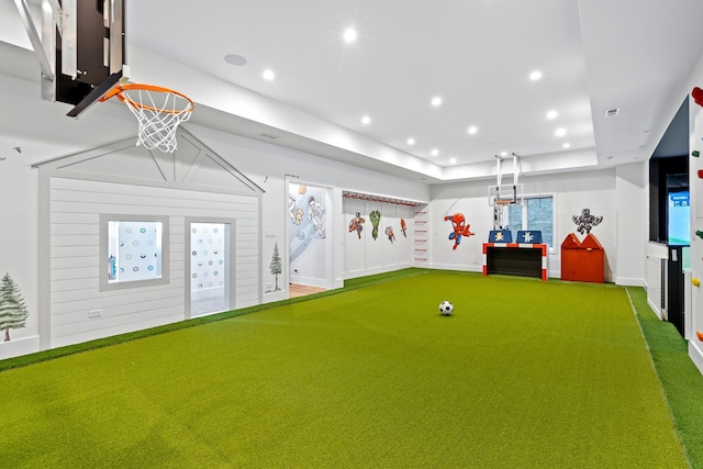 125 S Madison St, Hinsdale, IL 60521 - rec room with recessed lighting, carpet, a putting area, and a raised ceiling