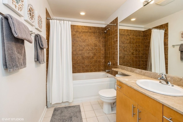 1040 W Adams St Unit 406, Chicago, IL 60607 - bathroom with tile patterned flooring, vanity, shower / bath combo, and recessed lighting