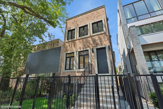 518 N Oakley Blvd, Chicago, IL 60612 - photo 1