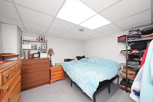 14848 Keystone Ave, Midlothian, IL 60445 - bedroom featuring a drop ceiling and light flooring