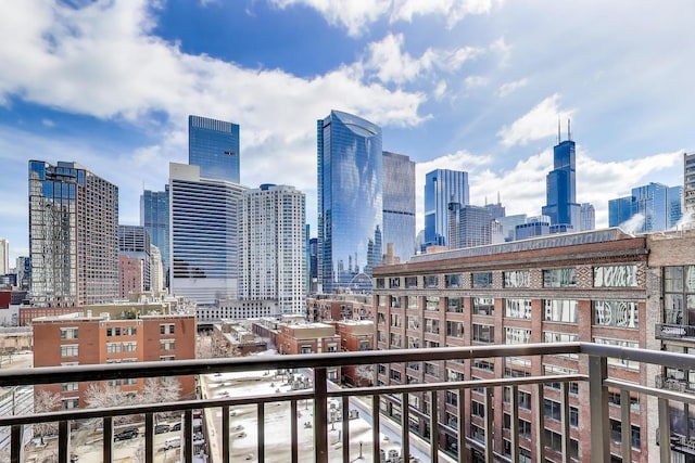330 N Jefferson St Unit 903, Chicago, IL 60661 - balcony with a skyline view