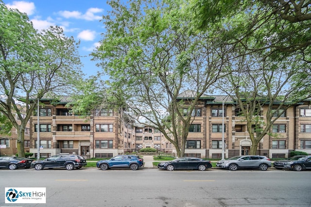 945 E Hyde Park Blvd Unit 2, Chicago, IL 60615 - view of apartment building / complex