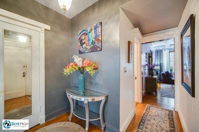 945 E Hyde Park Blvd Unit 2, Chicago, IL 60615 - entrance foyer featuring wood finished floors and baseboards