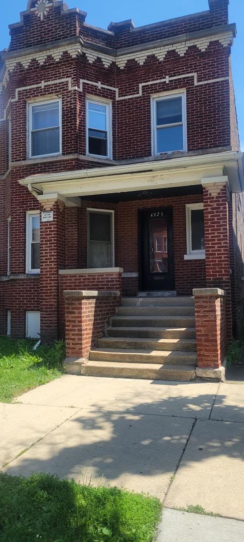 4923 W Iowa St, Chicago, IL 60651 - photo 1