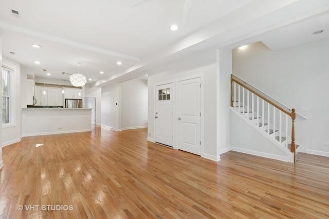 1037 W Oakdale Ave, Chicago, IL 60657 - photo 2
