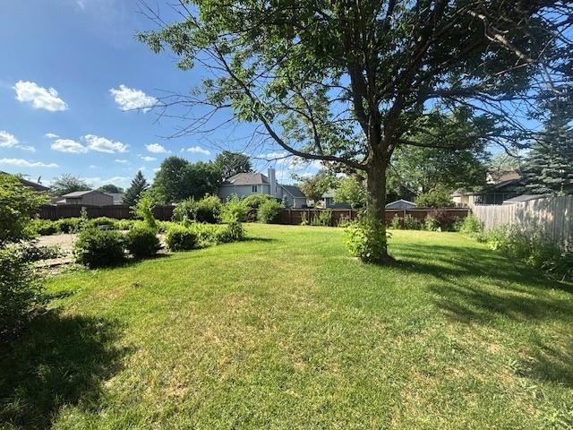 2228 Hess Dr, Crest Hill, IL 60403 - photo 18