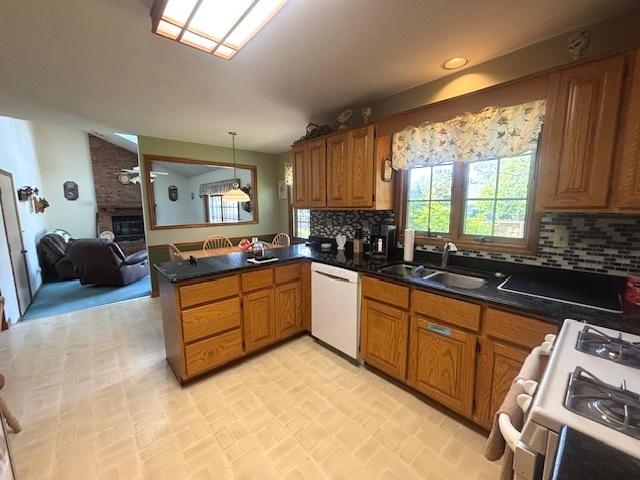 2228 Hess Dr, Crest Hill, IL 60403 - photo 7