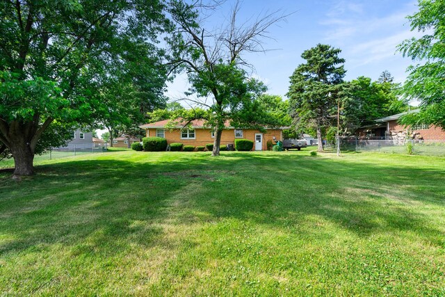 935 E 1st St, Lockport, IL 60441 - photo 23
