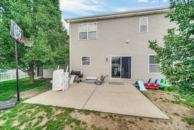 504 W Hillcrest Dr, Romeoville, IL 60446 - back of house with a patio