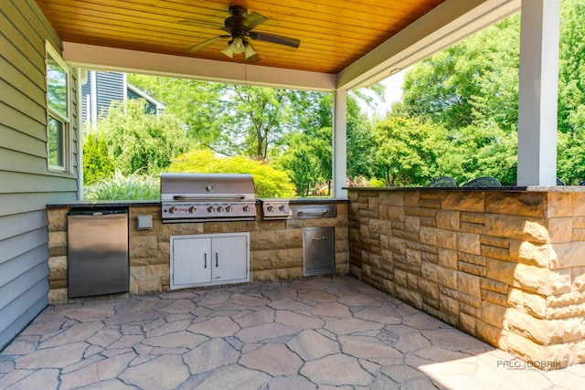 31016 Prairie Ridge Ct, Libertyville, IL 60048 - photo 36
