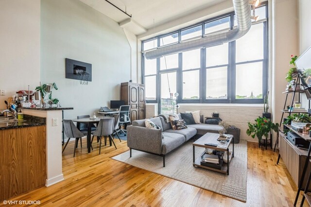 1224 W Van Buren Ave Unit 204, Chicago, IL 60607 - photo 3