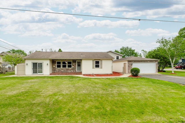 712 Mchenry Ave, Mchenry, IL 60050 - view of front of home with an outdoor structure, a garage, and a front yard