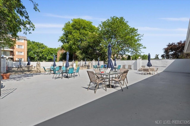 1050 N Farnsworth Ave Unit 202, Aurora, IL 60505 - view of patio