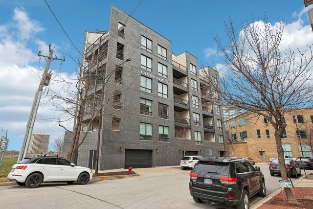 650 N Morgan St Unit 303, Chicago, IL 60642 - view of apartment building / complex