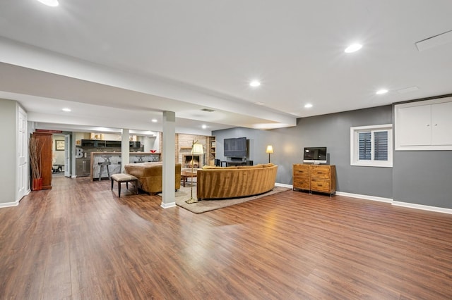 624 Laurel Ave, Wilmette, IL 60091 - living area with wood finished floors and recessed lighting