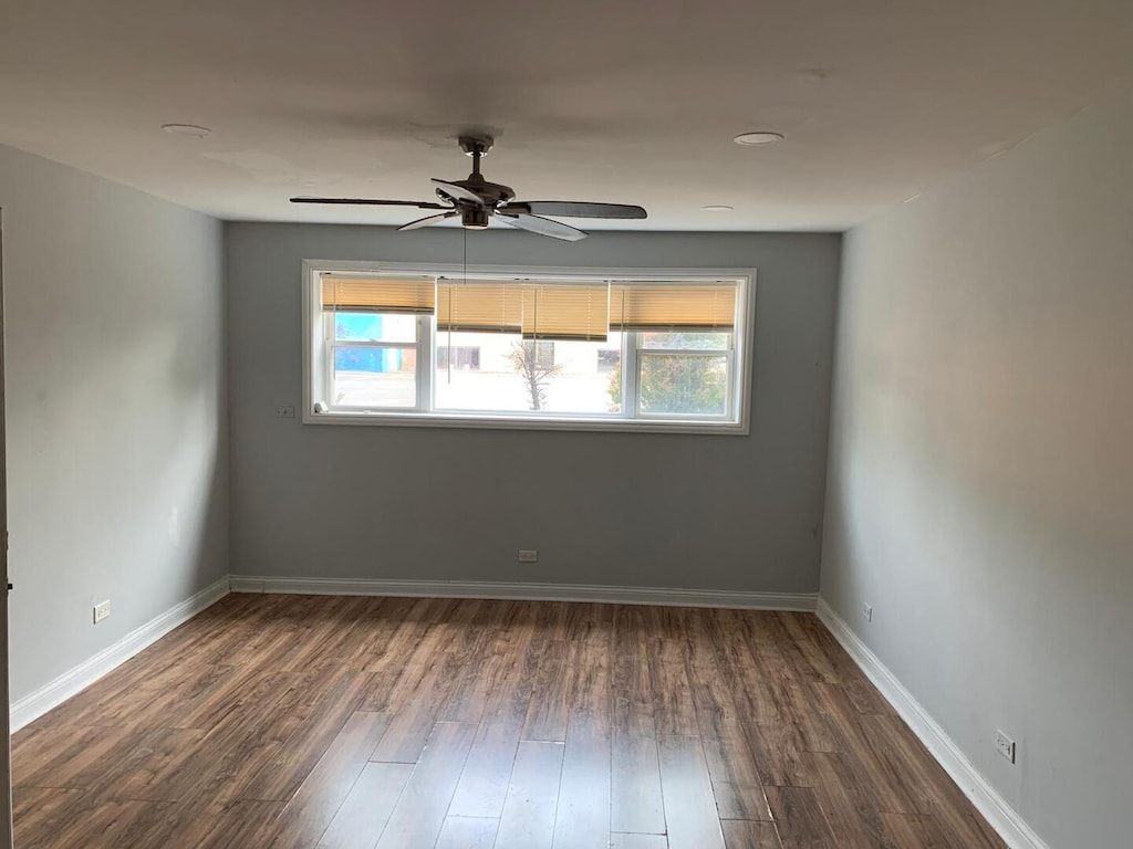 4115 S Harlem Ave Unit Ge, Stickney, IL 60402 - unfurnished room featuring dark wood finished floors and ceiling fan