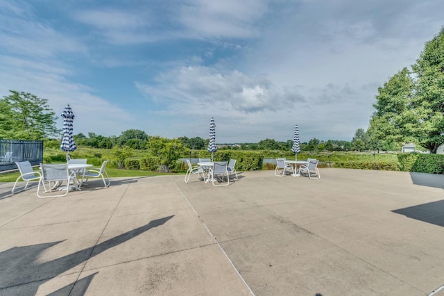 3866 Kingsmill Dr, Elgin, IL 60124 - view of patio featuring outdoor dining space