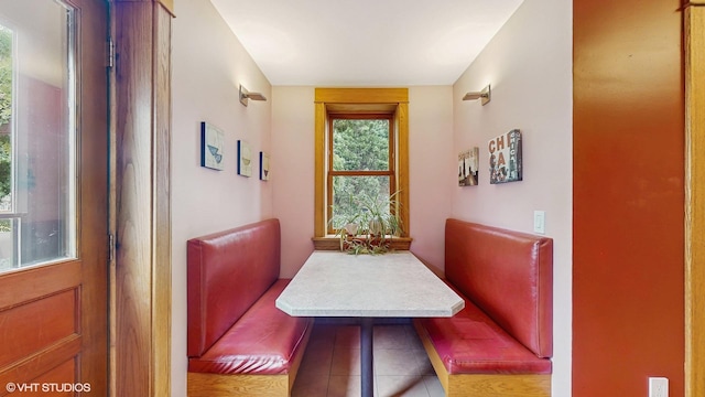 1150 S Oak Park Ave, Oak Park, IL 60304 - view of tiled dining area