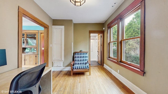 1150 S Oak Park Ave, Oak Park, IL 60304 - living area featuring light wood-type flooring and an office area