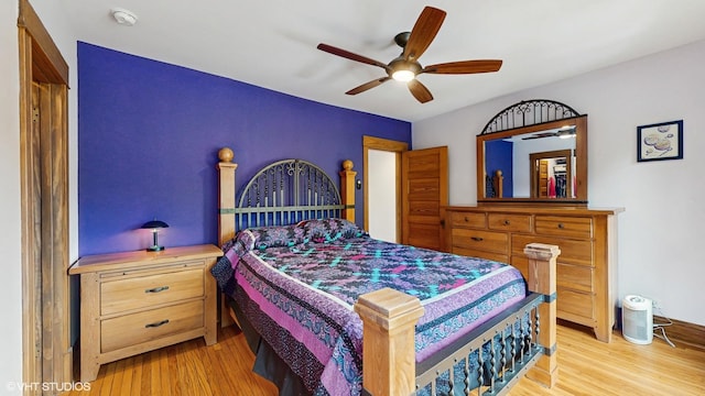 1150 S Oak Park Ave, Oak Park, IL 60304 - bedroom with wood finished floors and a ceiling fan