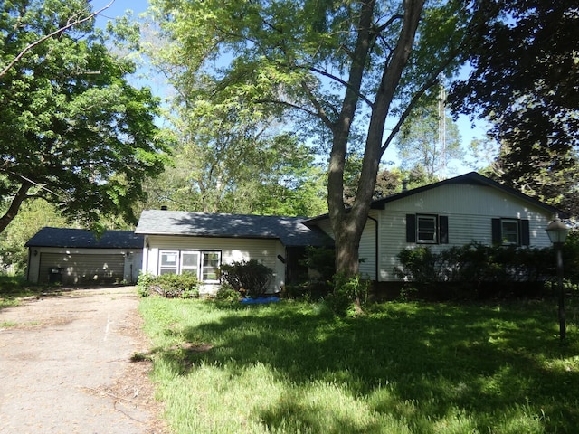 5140 N 4300w Rd, Bourbonnais, IL 60914 - ranch-style home with asphalt driveway and an attached garage