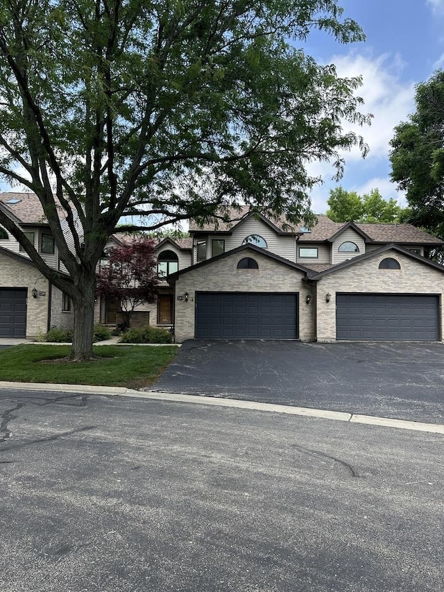 2143 N Juniper Ln, Arlington Heights, IL 60004 - photo 1