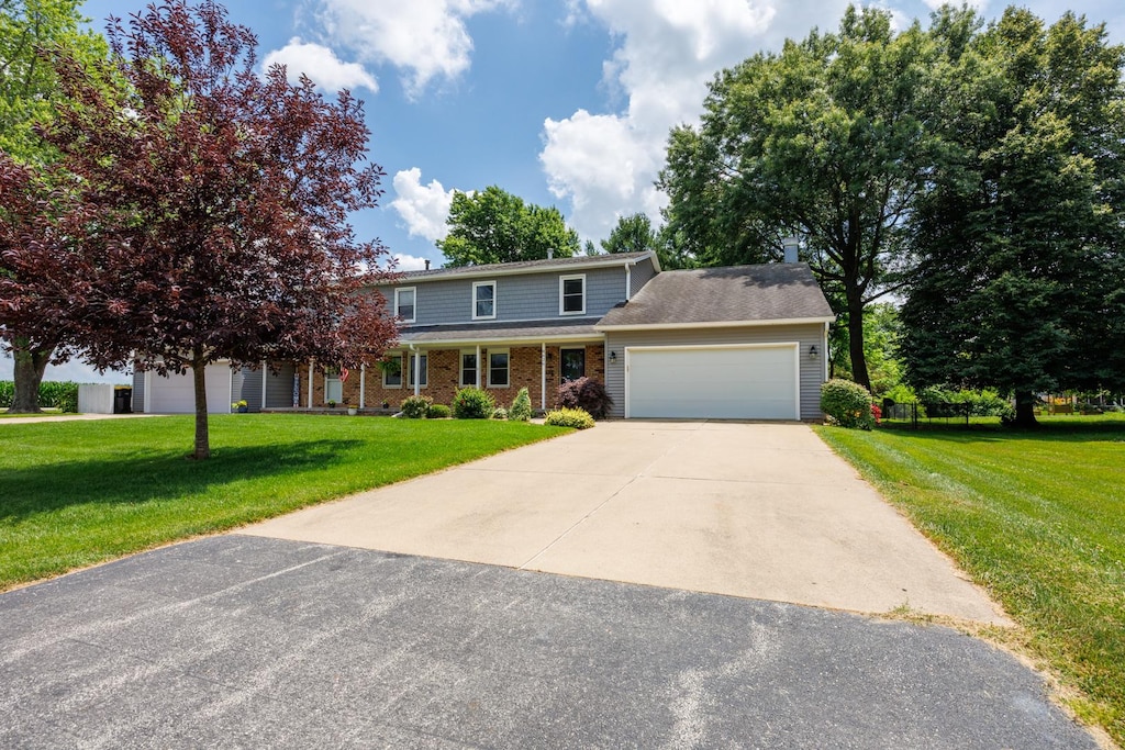 8626 Oakmont Rd, Bloomington, IL 61705 - photo 1