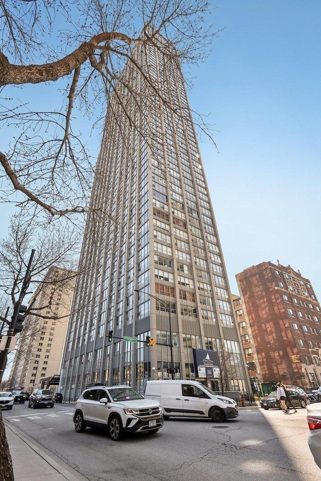 655 W Irving Park Rd Unit 2805, Chicago, IL 60613 - view of property