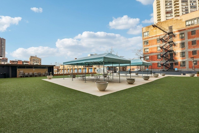 655 W Irving Park Rd Unit 2805, Chicago, IL 60613 - view of community featuring a gazebo and a lawn