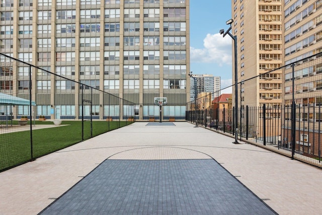 655 W Irving Park Rd Unit 2805, Chicago, IL 60613 - view of community featuring community basketball court