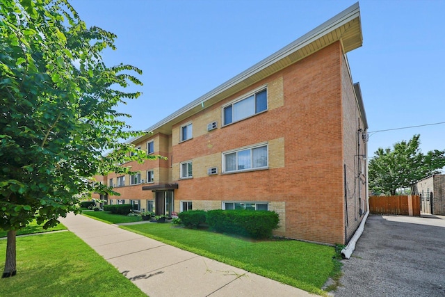 4113 W Cullom Ave Unit 1C, Chicago, IL 60641 - view of building exterior