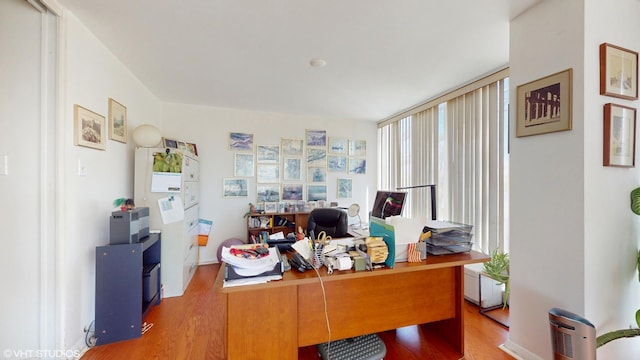 601 E 32nd St Unit 211, Chicago, IL 60616 - office space with wood finished floors