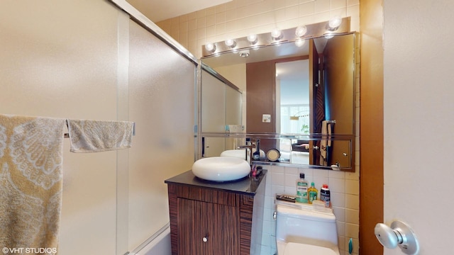 601 E 32nd St Unit 211, Chicago, IL 60616 - bathroom featuring an enclosed shower and vanity