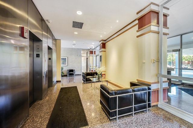 601 E 32nd St Unit 211, Chicago, IL 60616 - lobby with recessed lighting