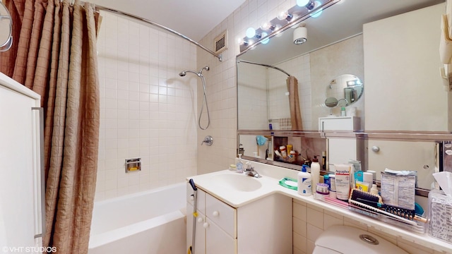 601 E 32nd St Unit 210, Chicago, IL 60616 - full bathroom featuring shower / bathtub combination with curtain and vanity