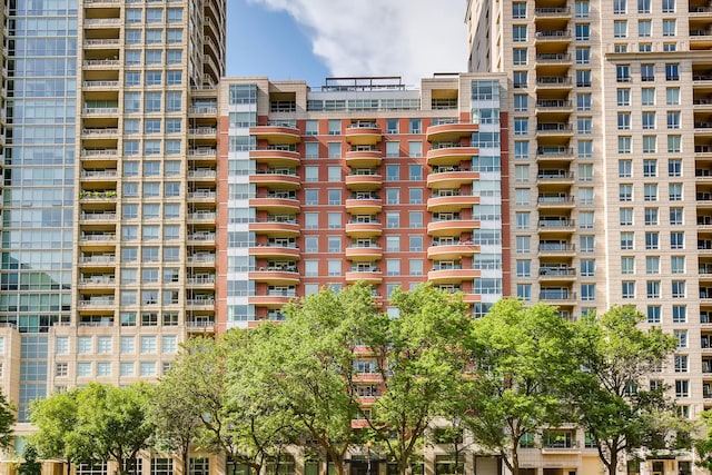 270 E Pearson St Unit 1402, Chicago, IL 60611 - view of apartment building / complex