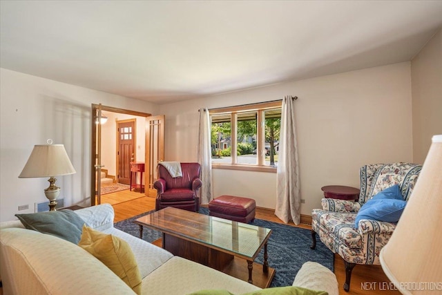 504 Fellows St, Saint Charles, IL 60174 - living room featuring wood finished floors
