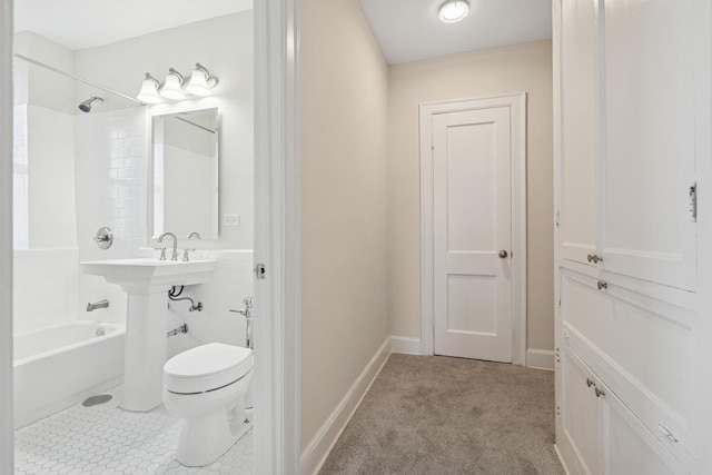 1755 E 55th St Unit 503, Chicago, IL 60615 - full bathroom featuring bathing tub / shower combination and toilet